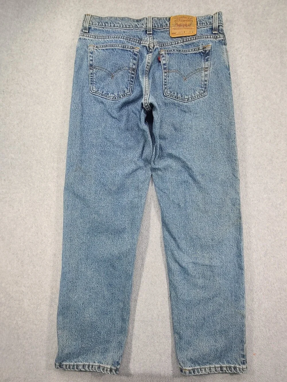 Vintage 90s Levi's Men's 556 Guys Fit Jeans Women 14 34x31 Medium Straight USA